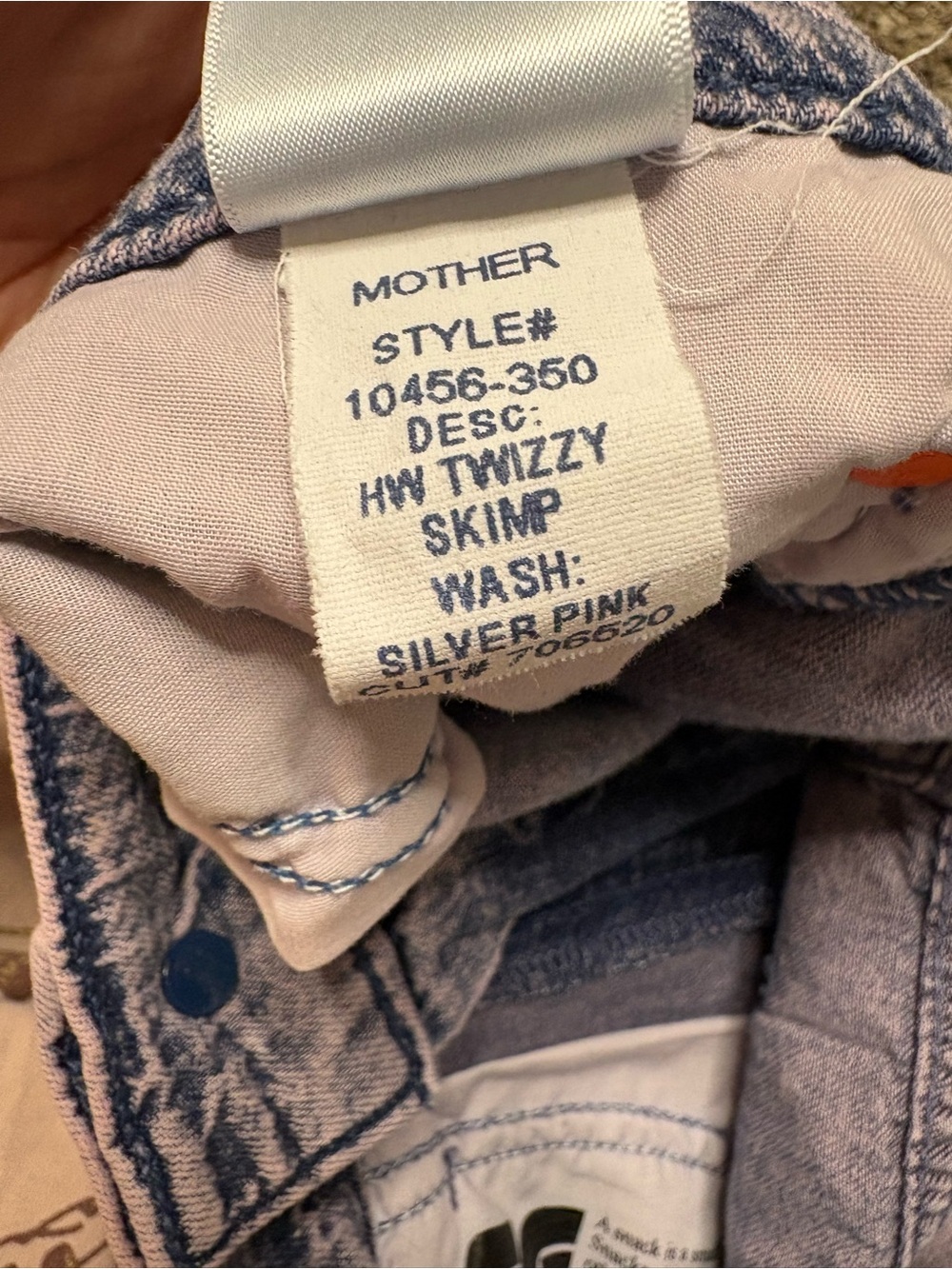 MOTHER SNACK TWIZZY SKIMP Silver-Pink Wash Denim Jeans - Picture 8 of 8